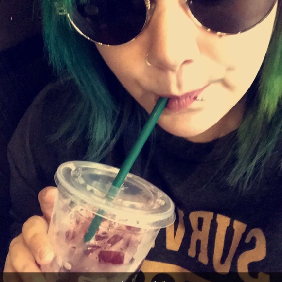 Meet your Posher, Gabrielle - Picture 4 of 4